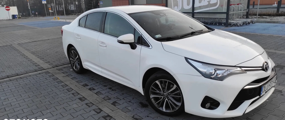 Toyota Avensis cena 55900 przebieg: 122000, rok produkcji 2017 z Lubin małe 154